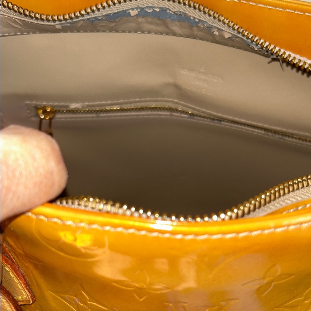Louis Vuitton Shiny Vernis Gold Tote - Picture 13 of 16